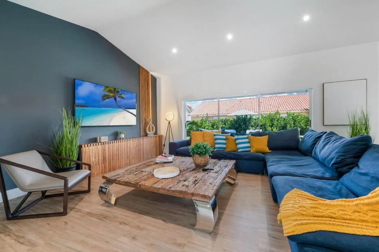 Breezy Oasis With Pooltable, Heated Pool, Golf & Gazeebo L29 * Miami