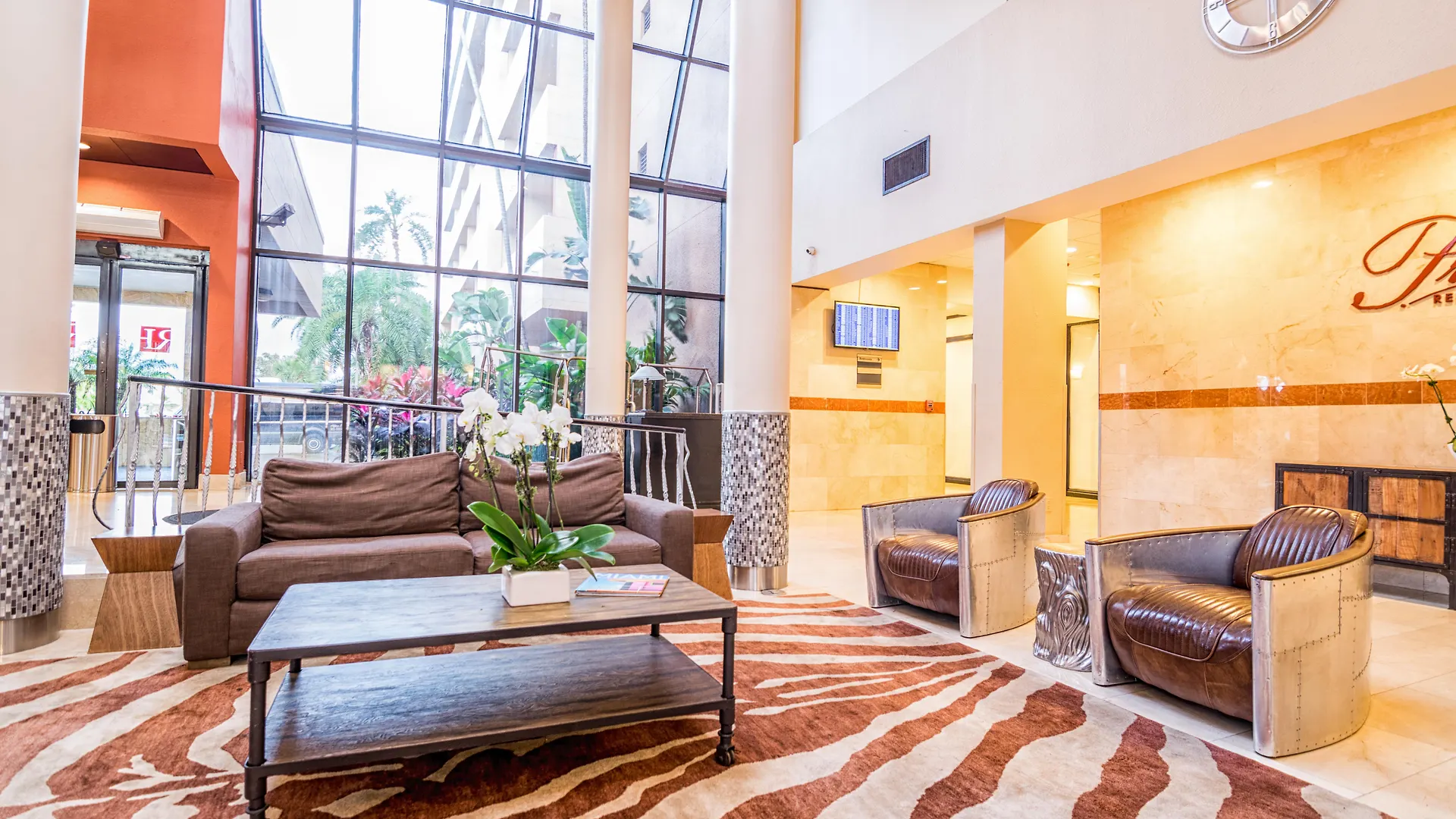 Regency Airport By Sonesta 3*