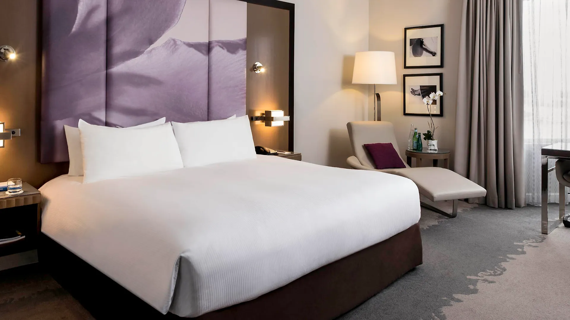 Pullman Airport Hotel 4*
