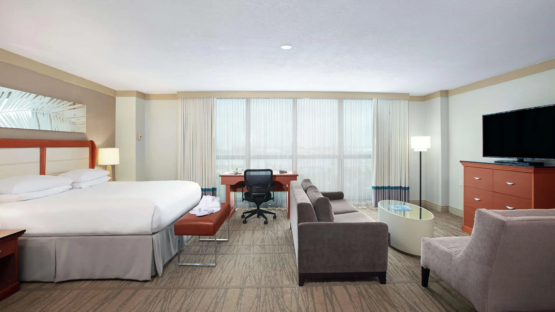 Hotel Doubletree By Hilton Airport & Convention Center Miami
