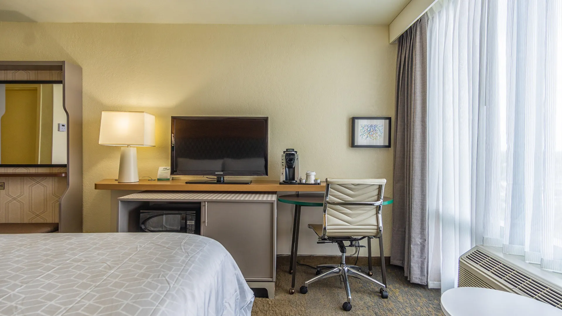 Hotel Miami International Airport By Ihg 3*