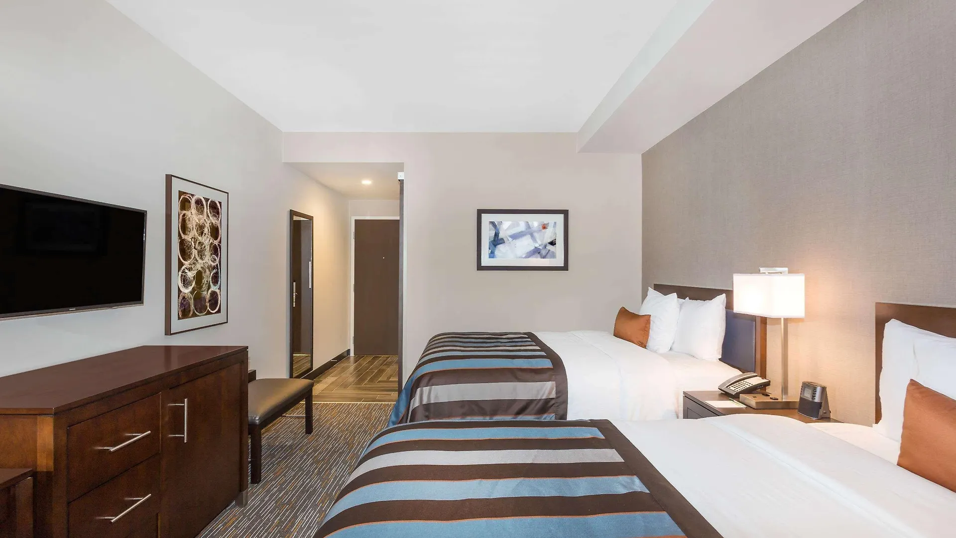 Wingate By Wyndham Miami Airport 3*