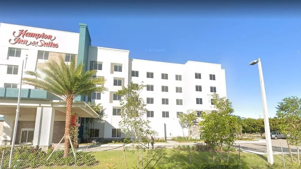 Hampton & Miami, Kendall, Executive Airport Hotel Country Walk