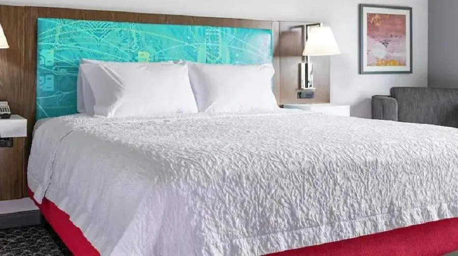 Hampton & Miami, Kendall, Executive Airport Hotel Country Walk