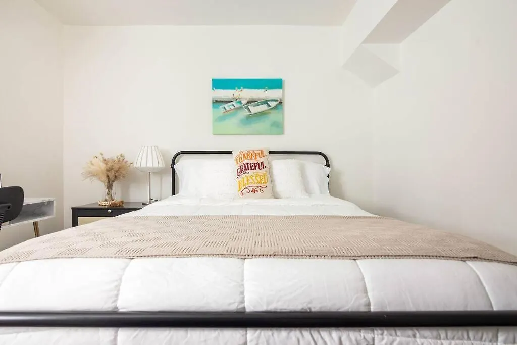 Sleeps 3, Cozy, Boho Style, In The Heart Of -free Parking * מיאמי