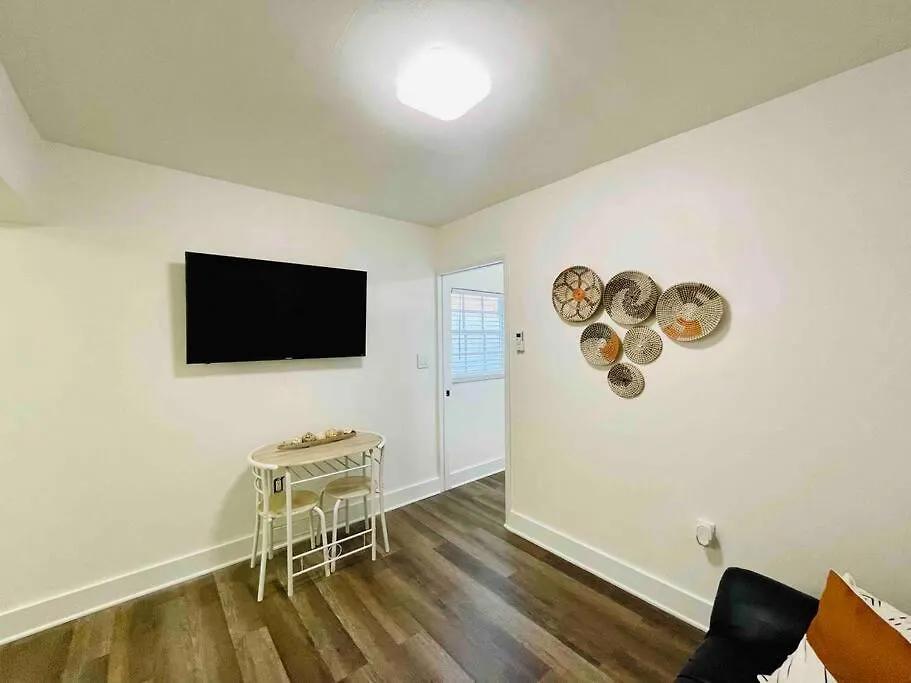 Sleeps 3, Cozy, Boho Style, In The Heart Of -free Parking * מיאמי