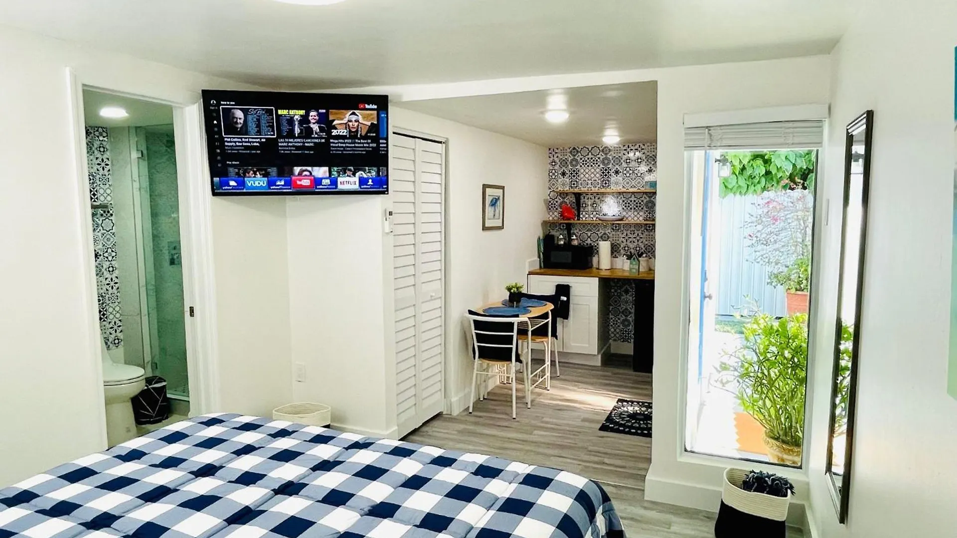 Our Lovely Nest, Free Parking & Wi-fi Appartamento