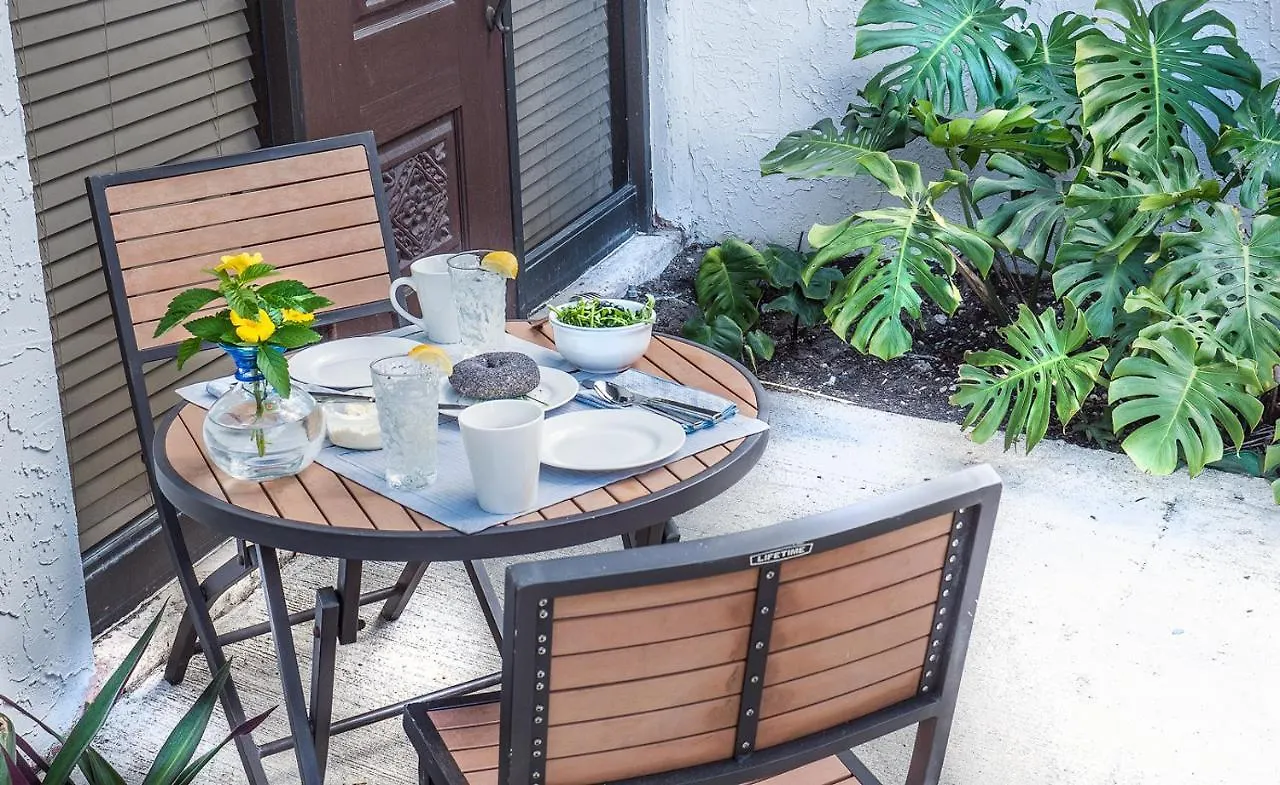 Villa At St Place Unit F, Luxury, Pet Friendly Miami