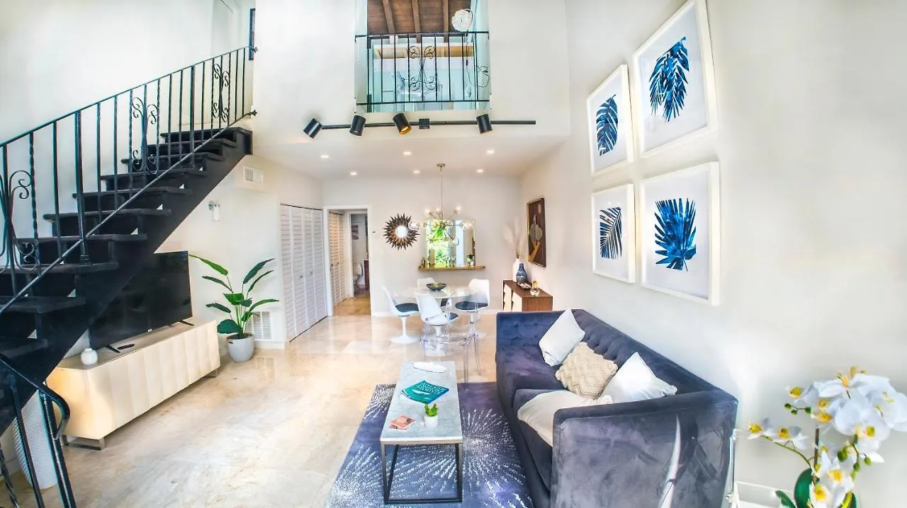 Villa At St Place Unit F, Luxury, Pet Friendly Miami
