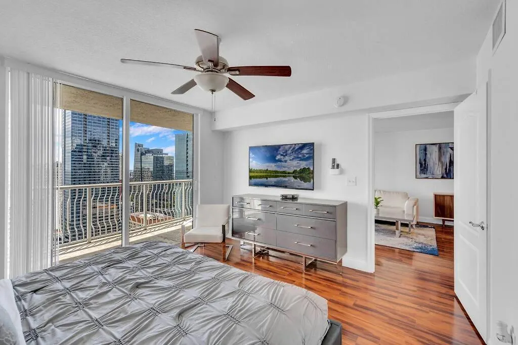 Apartamento 40th Floor Ocean View - Location *