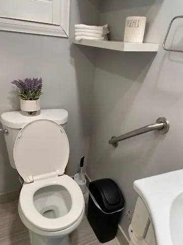 Modern 2/1 Near Midtown And Beaches *