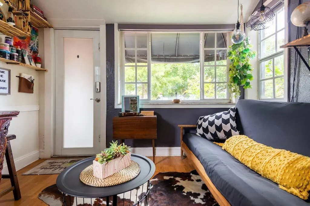The Cozy Villa-private Parking *