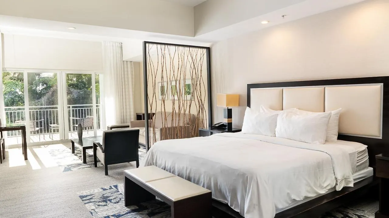 Modern Private Studio - King Bed, Jacuzzi, Balcony And Pool מלון דירות מיאמי