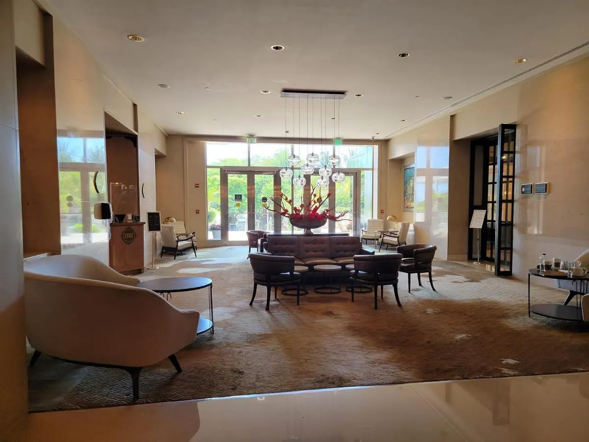 Four Seasons 5* Miami