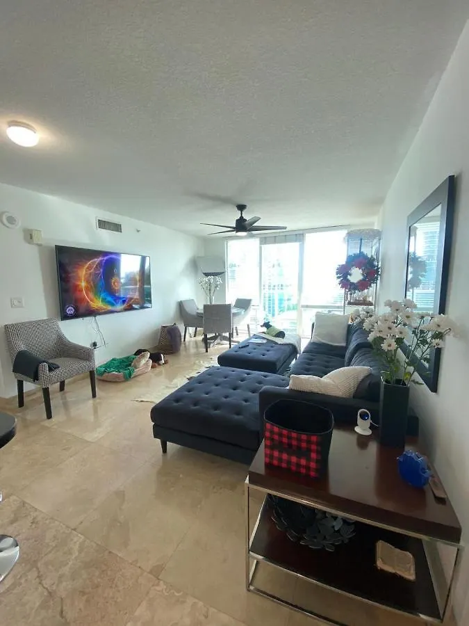 Comfortable In The Brickell Center Area 民宿