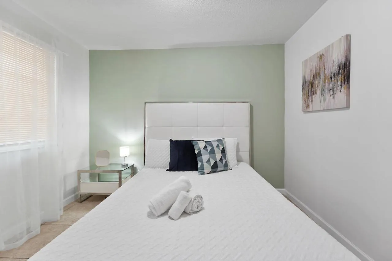 Vibrant 2 Bedroom Apt Near Brickell Apartman Miami