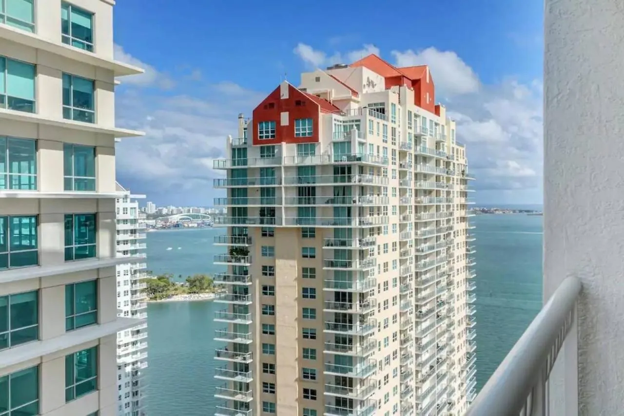 Holiday home Elegant 1br W Balcony And Stunning Bay View *