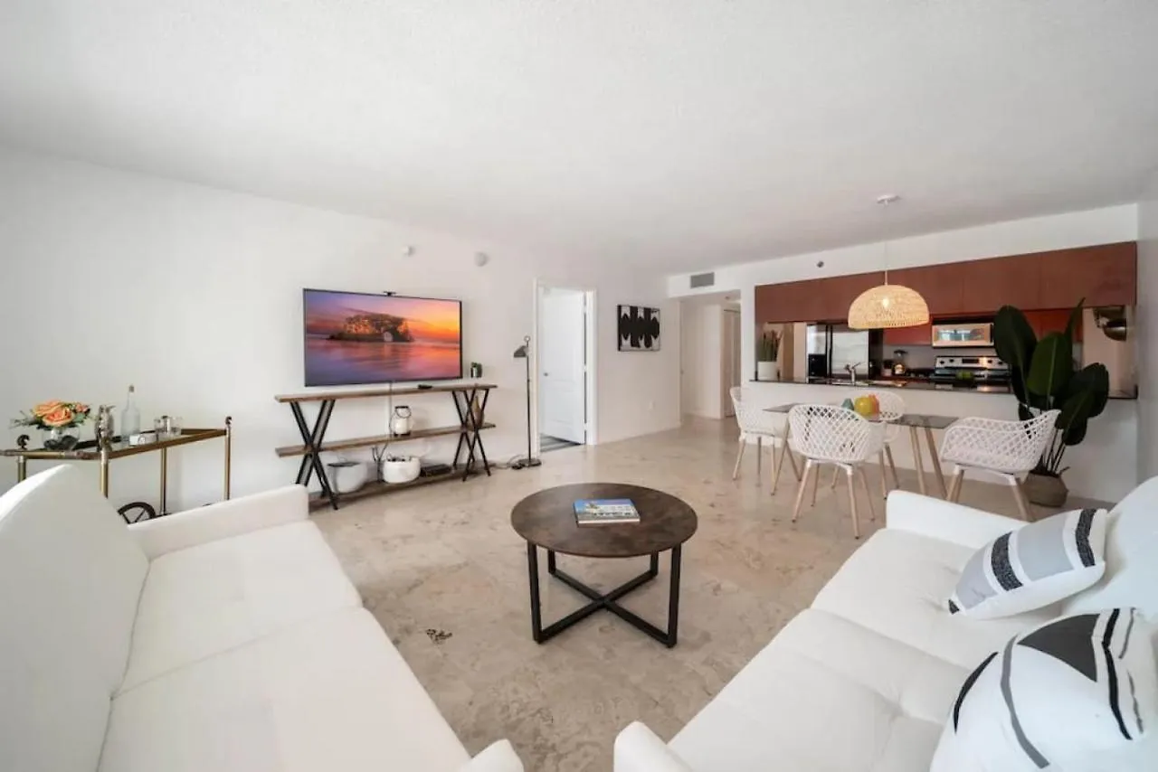 Penthouse W Private Balcony King Bed Parking