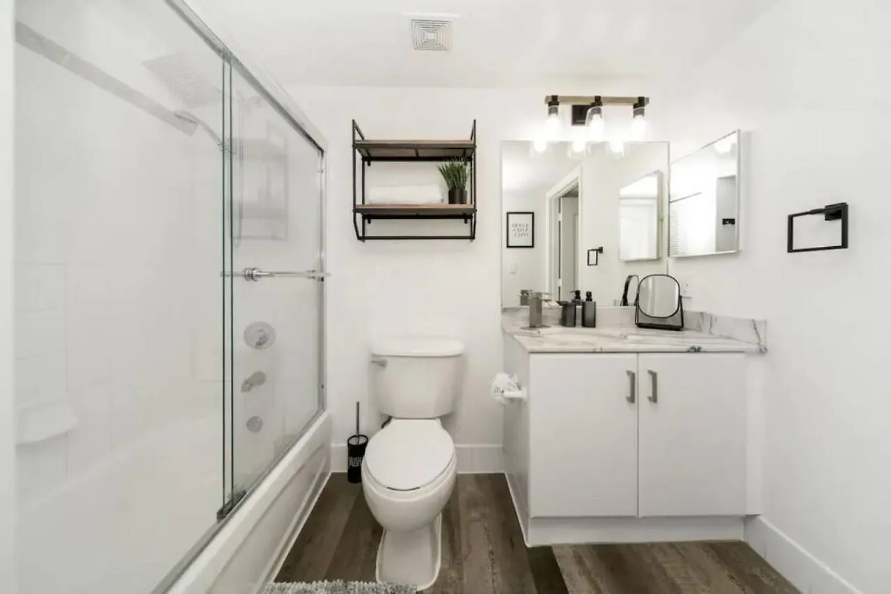 Penthouse W Private Balcony King Bed Parking * Miami