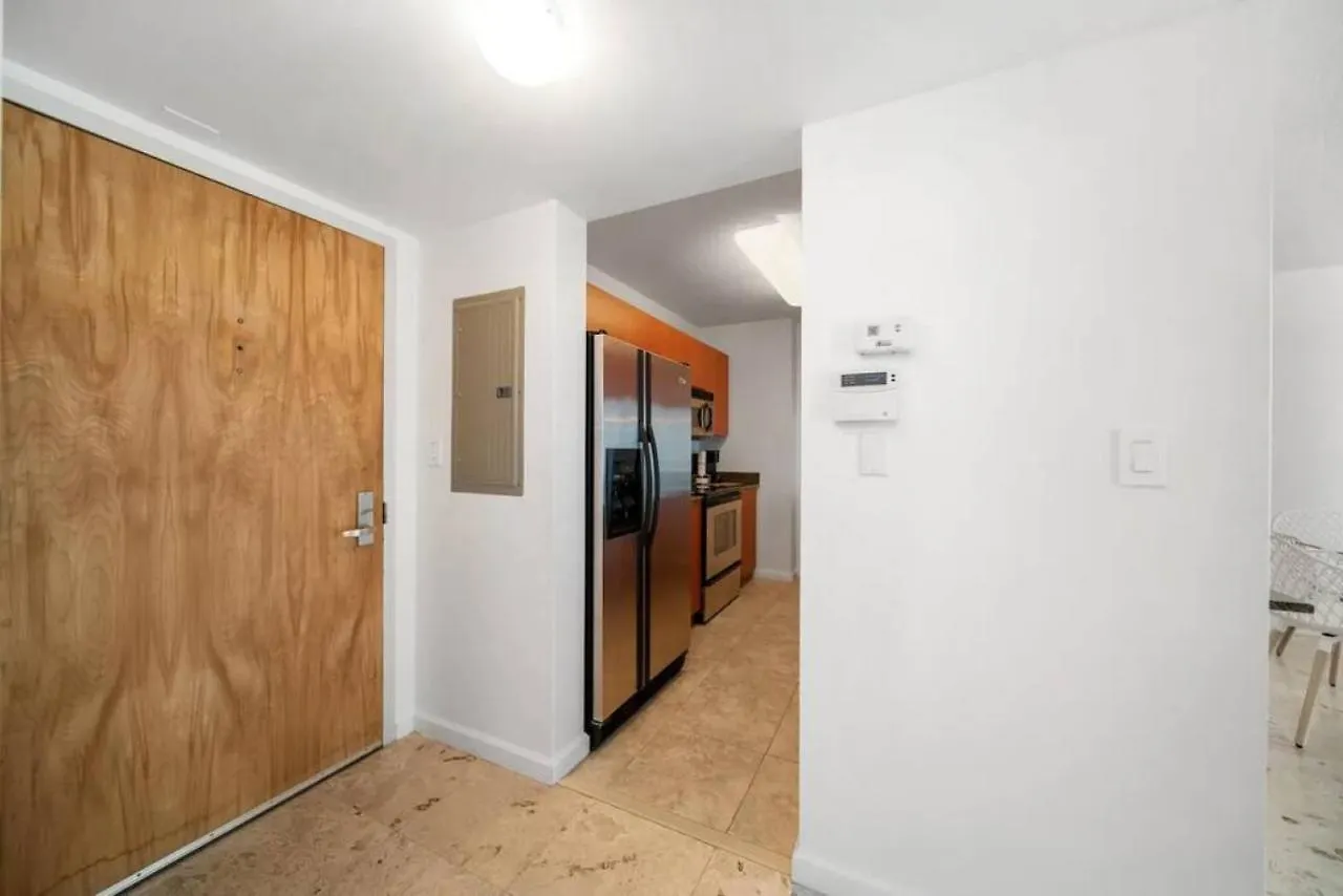 Penthouse W Private Balcony King Bed Parking Holiday home Miami