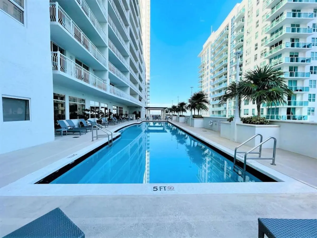 度假居 Airbnb-friendly Balcony Brickell With Parking 迈阿密