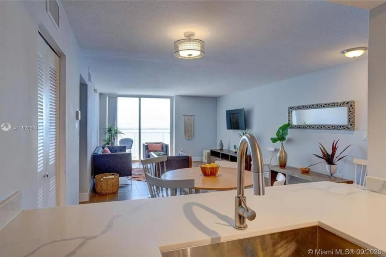 3br Airbnb Friendly With Ocean View And Balcony *