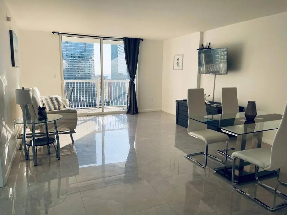 Airbnb-friendly Balcony Brickell With Parking 度假居 迈阿密