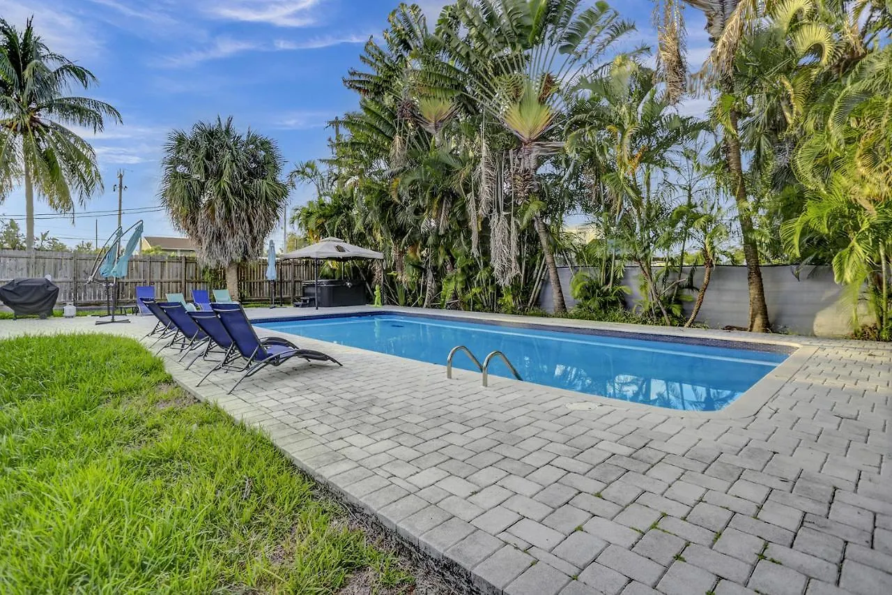 Vila Casa Ria Luxury House & Private Pool Near Aventura Mall
