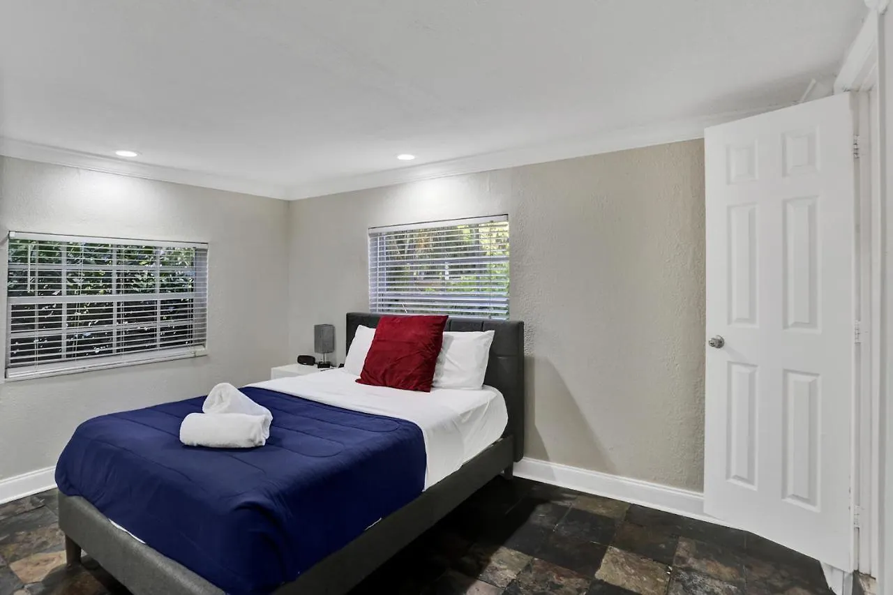 Casa Ria Luxury House & Private Pool Near Aventura Mall Vila