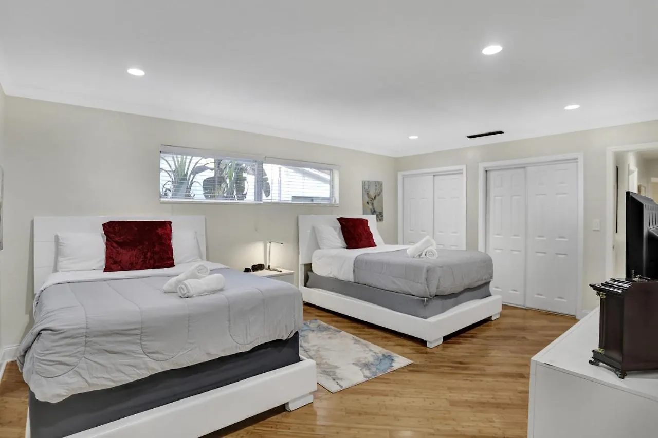 Casa Ria Luxury House & Private Pool Near Aventura Mall Vila *