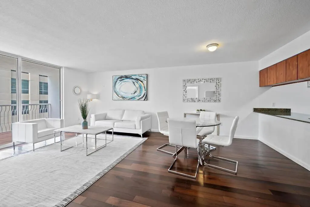 Lägenhet Superb Unit, Centrally Located With Parking Miami