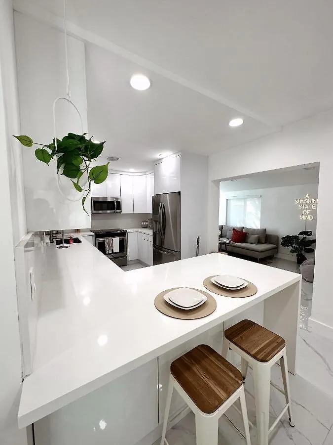 New Comfy And Modern House Near Airport Σπίτι διακοπών *
