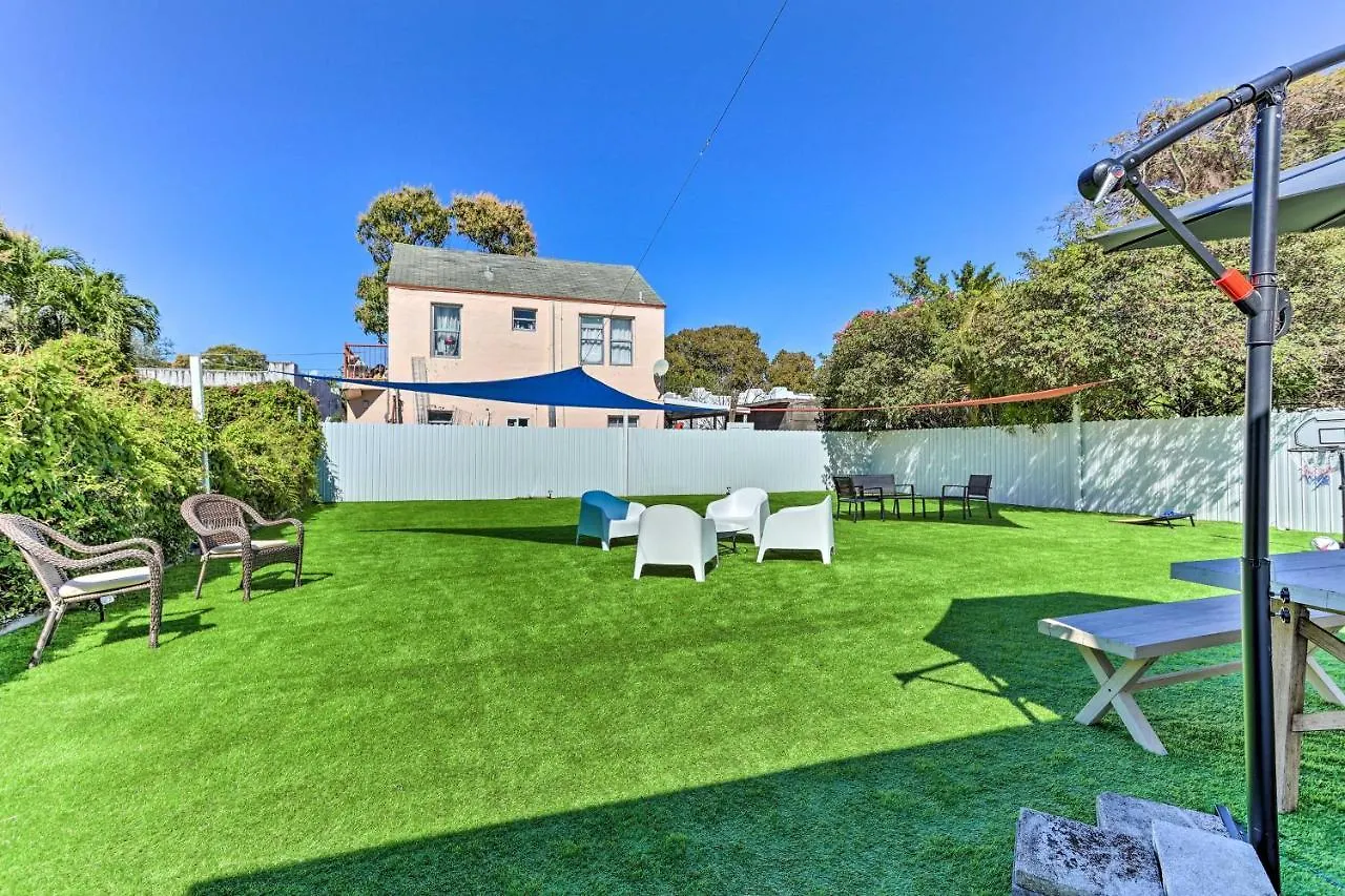Bright Vacation With Large Yard! Miami