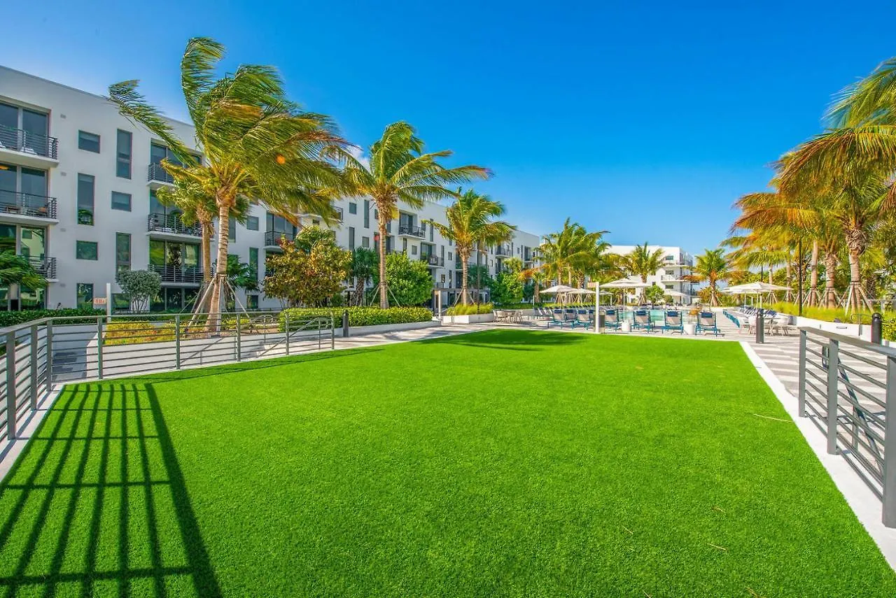 Upper East Side 1br W Gym Pool Wd Nr Mimo Mia-33