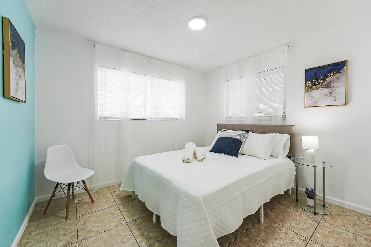 Spacious & Stylish 2br Gem *