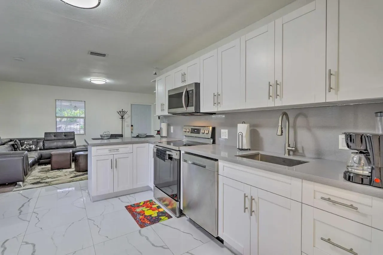 Pet-friendly House About 8 Mi To Beaches! * Miami