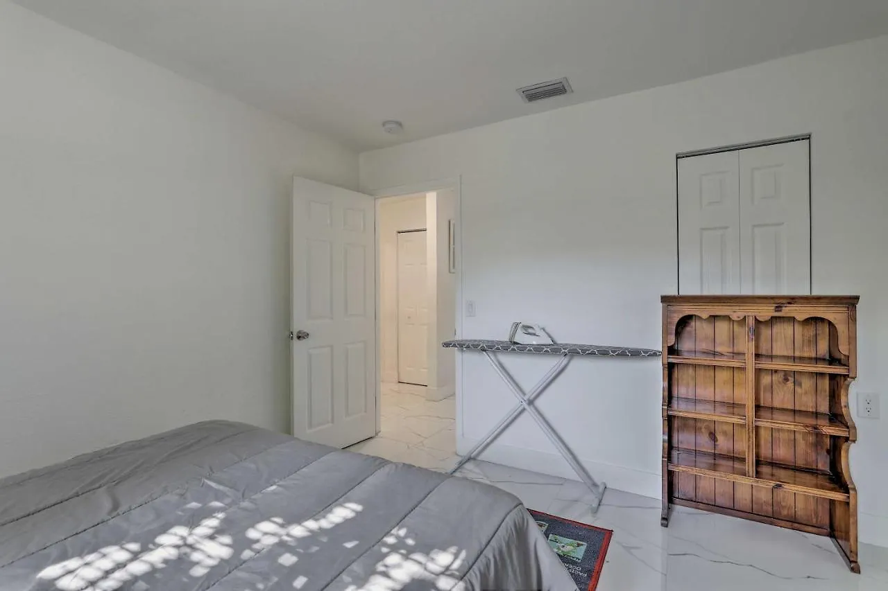 Pet-friendly House About 8 Mi To Beaches! Holiday home