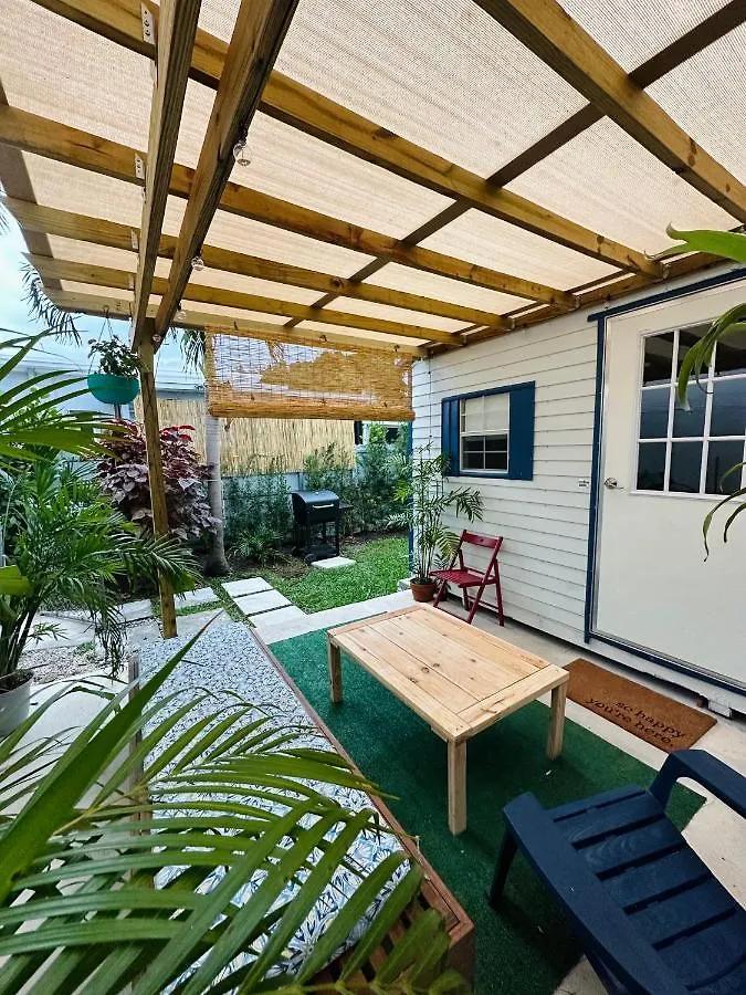 Beach Guests House *