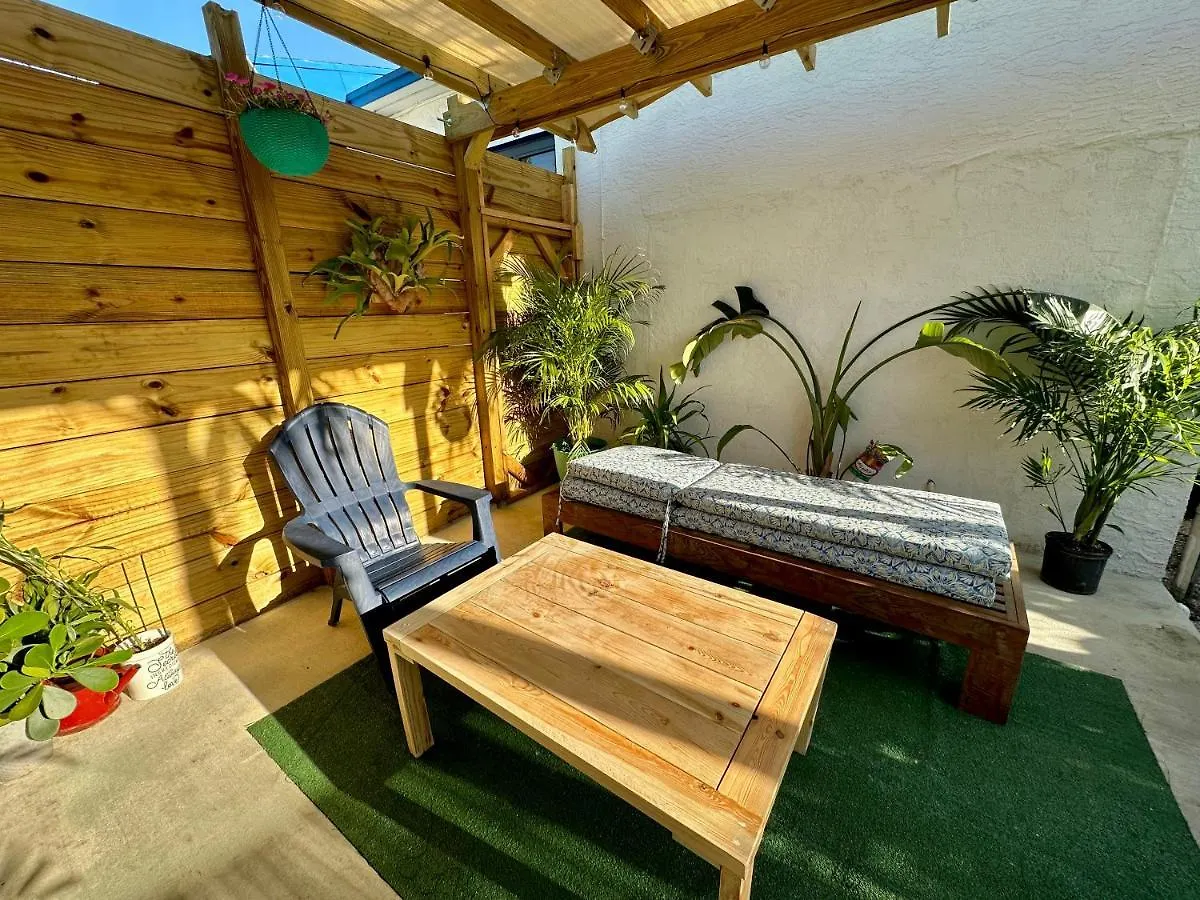 Beach Guests House Alloggio in famiglia Miami