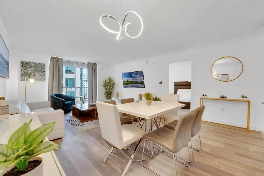 Impressive Unit In The Heart Of Brickell W Parking Lägenhet *
