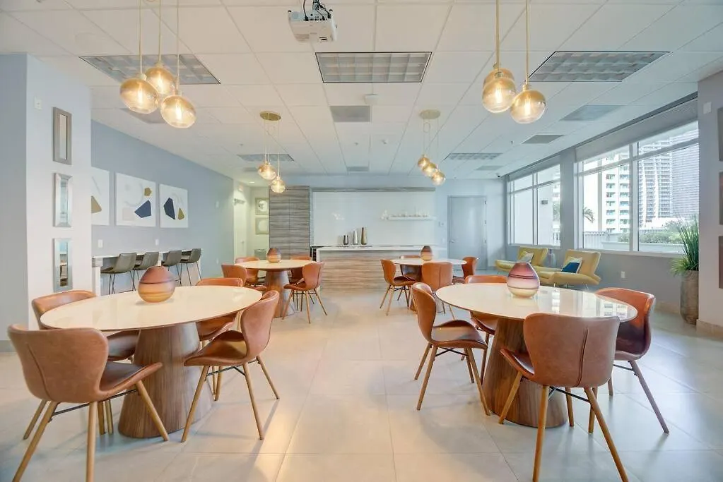 Impressive Unit In The Heart Of Brickell W Parking Lägenhet *