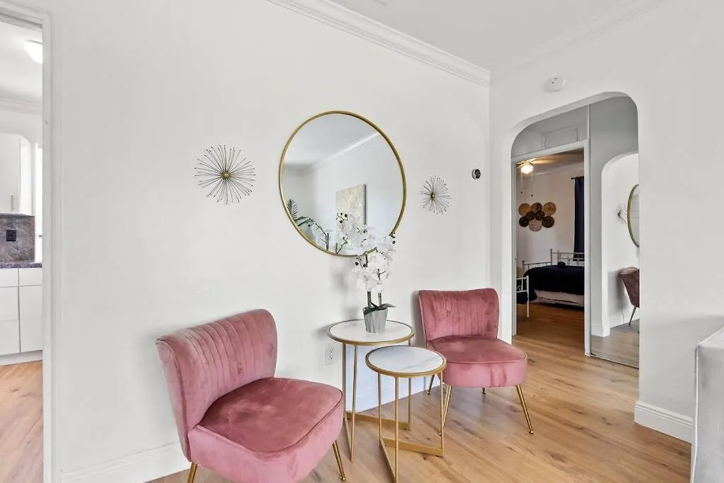 Comfy & Updated Centrally Located Minutes Away From Everything! *