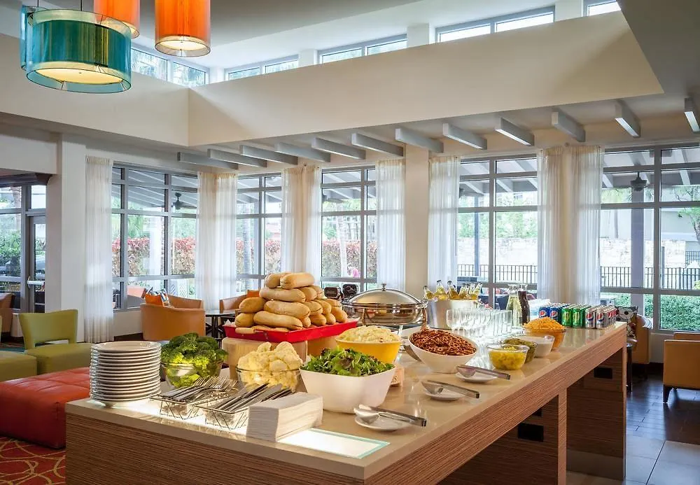 Hotel By Marriott Airport 3*