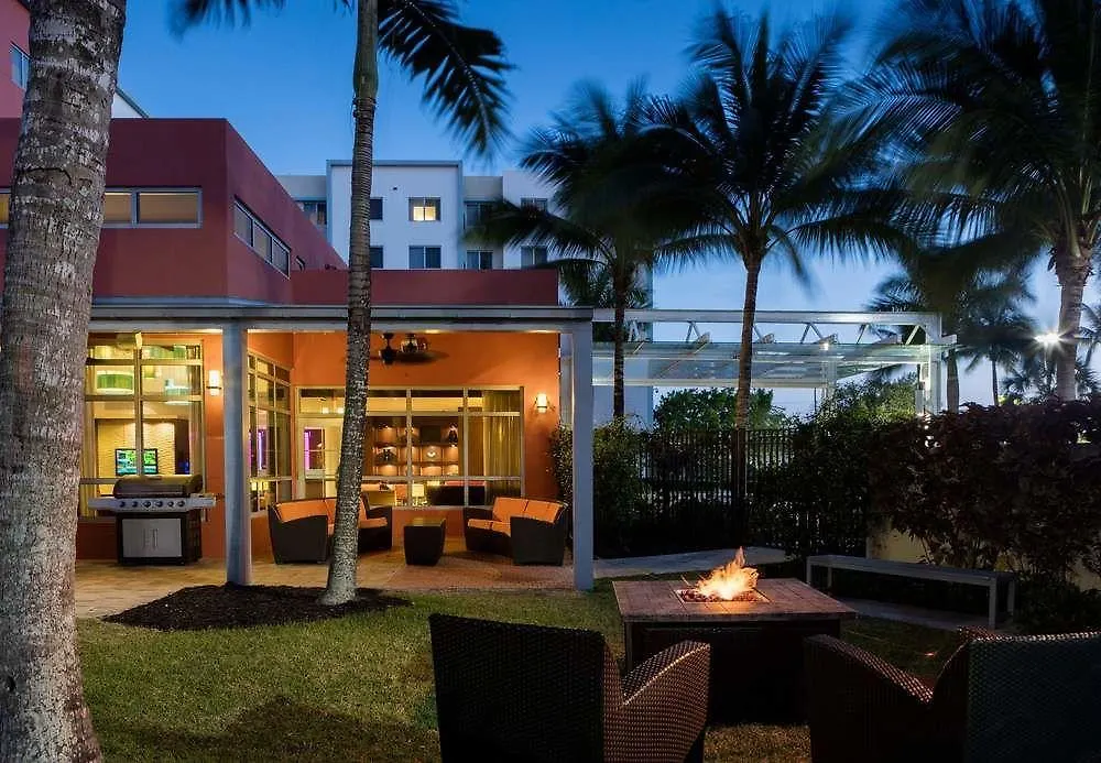 By Marriott Airport Hotel Miami