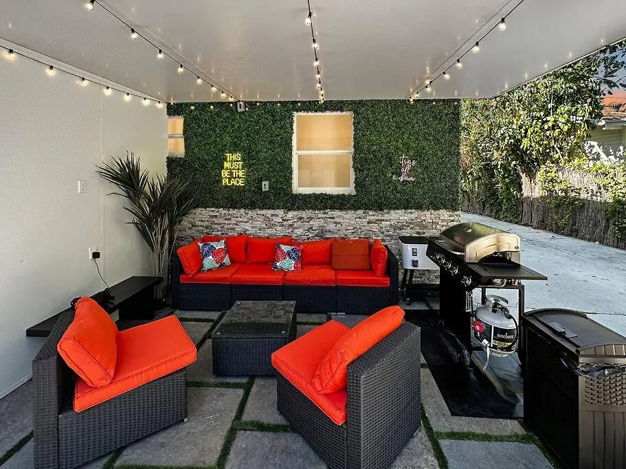 Vacay Spot Wynwood Comfort 2 Kitchen 2 Bbqs Patio Vibes, Prime Loc! 6 Blocks Away From Bars, Nite Clubs, Res, Shops Vakantiehuis