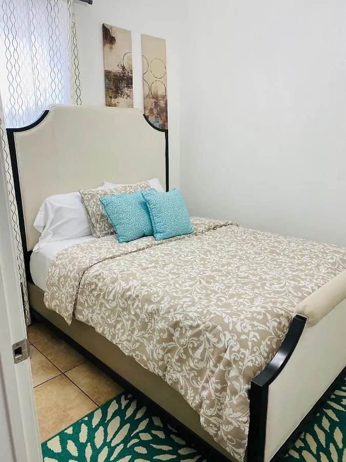 Xanadu 10 Mins To South Beach! 3 Bedroom * מיאמי