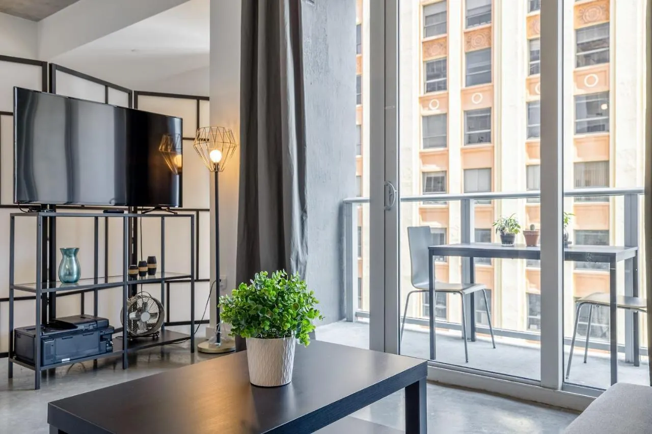 Cozy Downtown Pad- Luxe Rooftop Pool Gym And * Miami