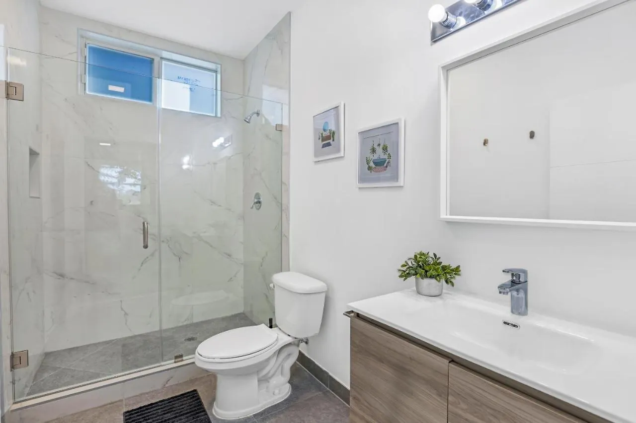 Up To 12 Guests! Modern Near Wynwood Miami