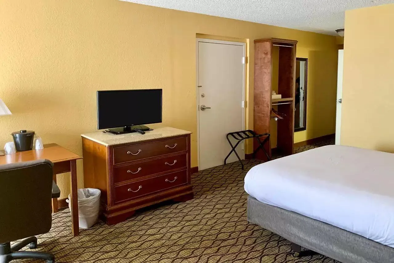 Airport Hotel