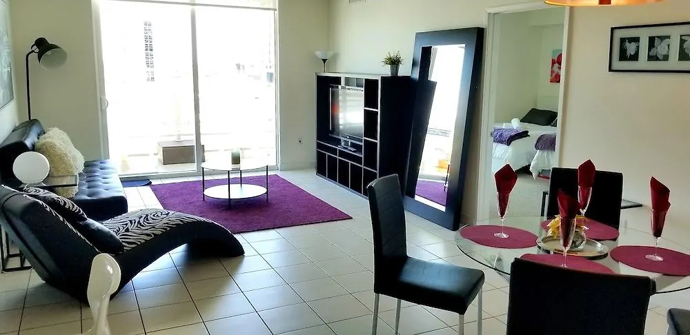 By Vacation District Apartment *